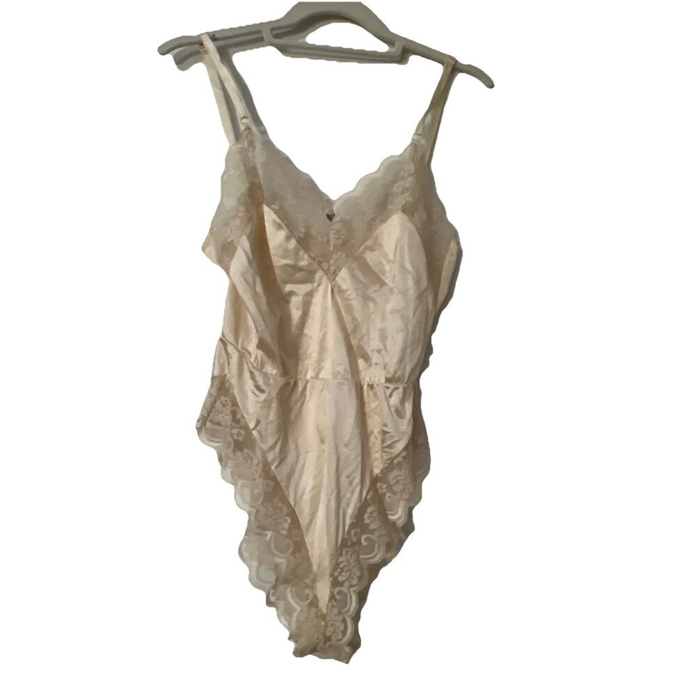 VTG Maidenform Chantilly Nylon Lace Teddy Bodysuit Playsuit Shiny Silky‎ Size 33